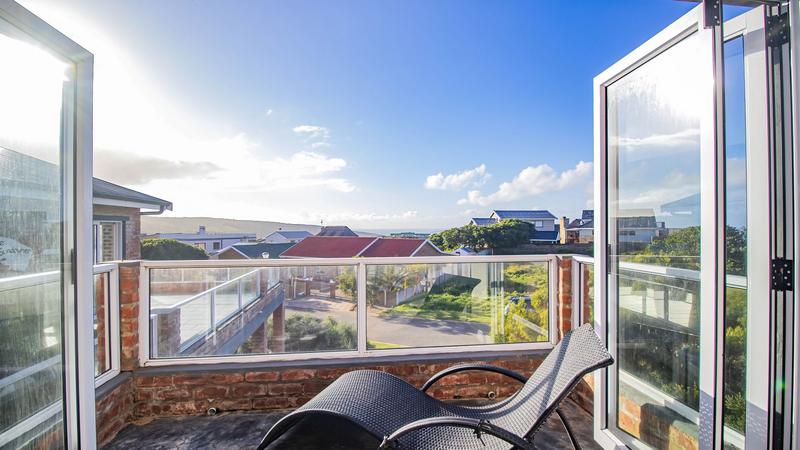 4 Bedroom Property for Sale in Jongensfontein Western Cape